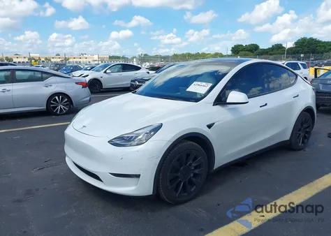 2021 Tesla Model Y Long Range Dual Motor All-Wheel Drive from USA, damaged, VIN 5YJYGAEE2MF225133